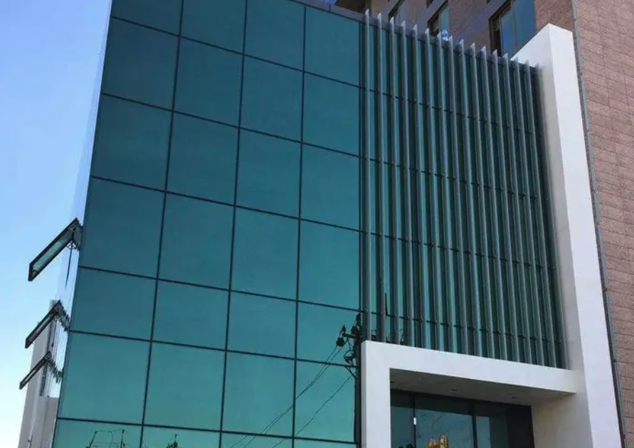 تركيب زجاج واجهات مقاولات تصاميم