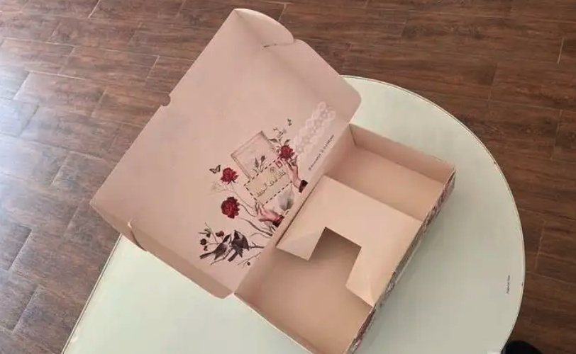 مطبوعات طباعة كروت فواتير بوكسات لوحات بنرات استكر