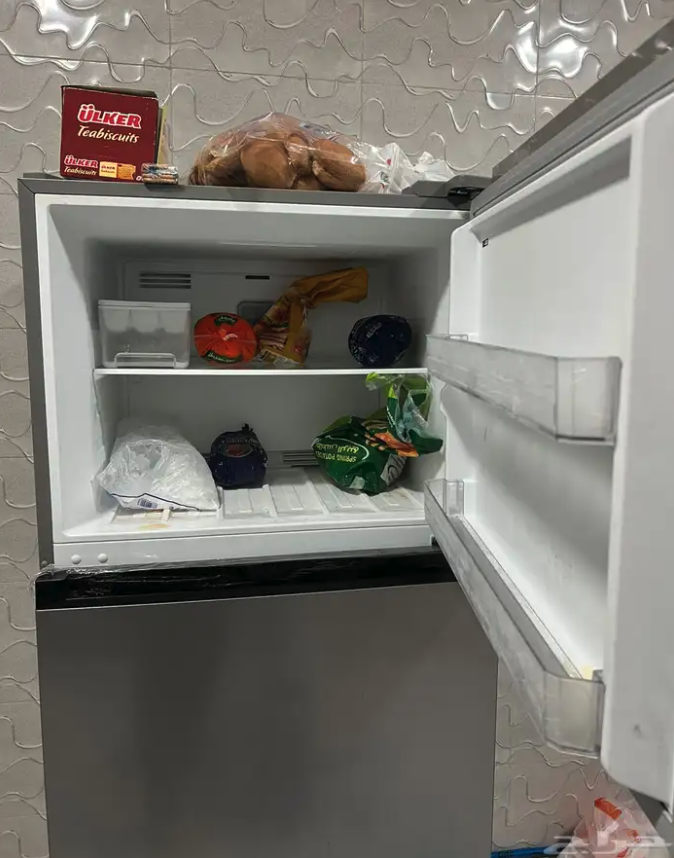 ثلاجه للبيع