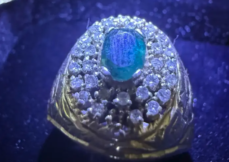 خاتم رجالي الماس وزمرد