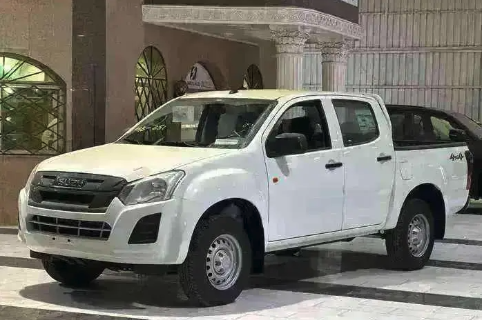 ايسوزو ديماكس غمارتين جير عادي ديزل موديل 2026