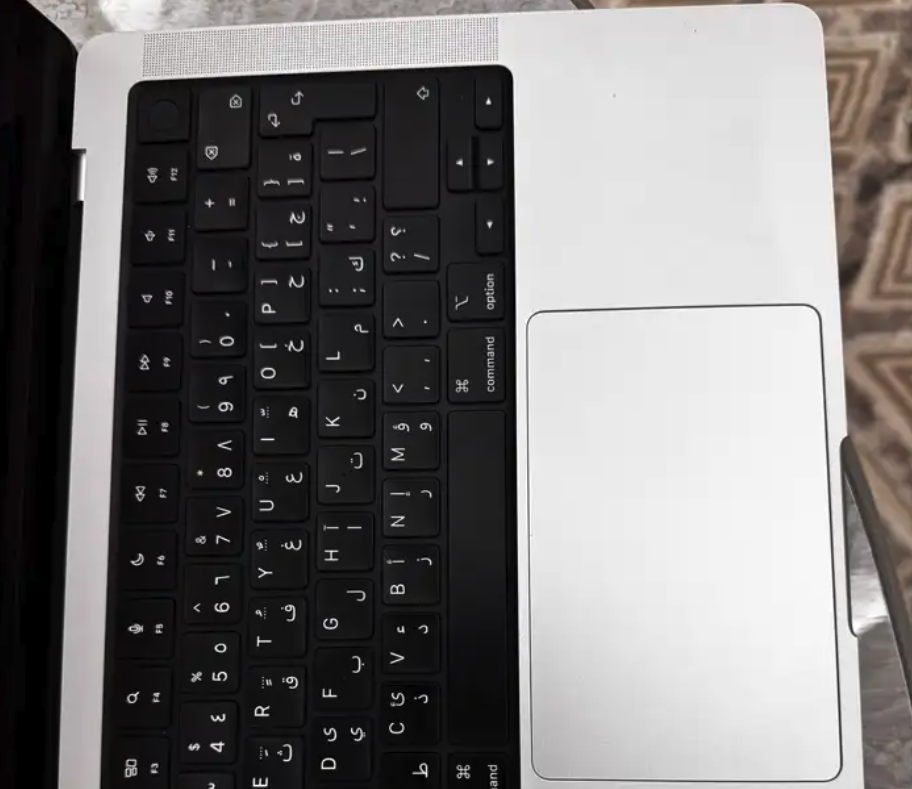 ماكبوك برو 2023 M3 Pro نظيف جداً ضمان AppleCare