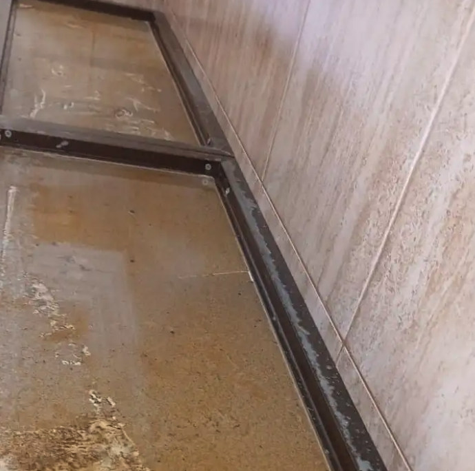 شركة تنظيف بالدمام منازل فلل شقق تنظيف مجالس خزانات بالدمام