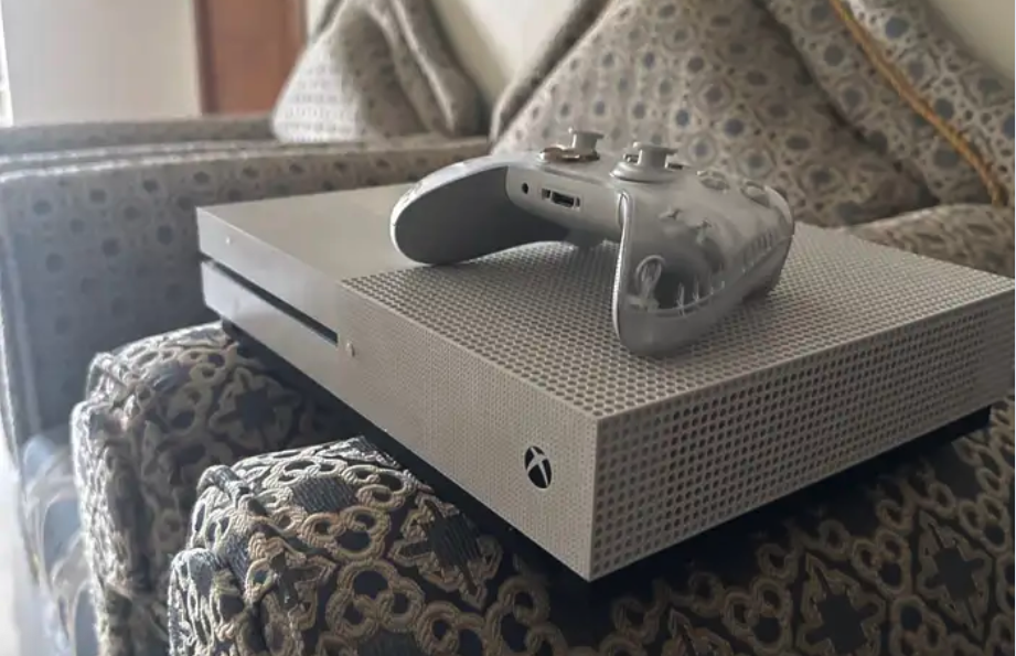 XBOX ONE S مستعمل
