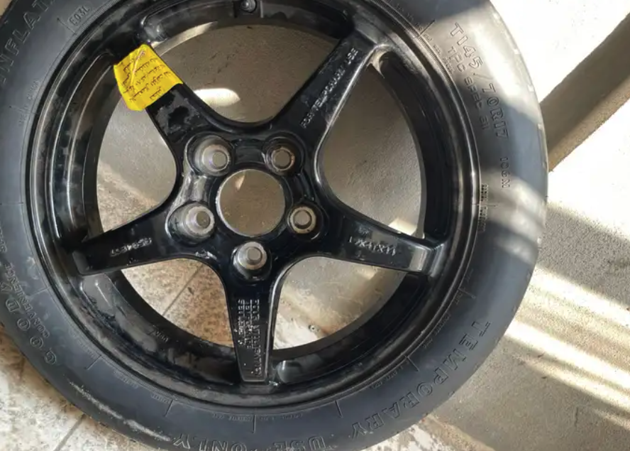 للبيع استبنة اسبير صغير للكاديلاك