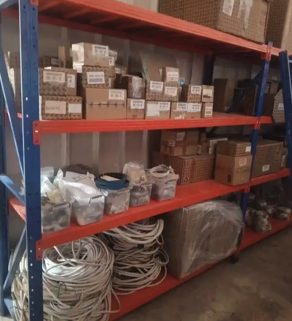 رفوف مخازن بيت مستودعات و محلات جديد