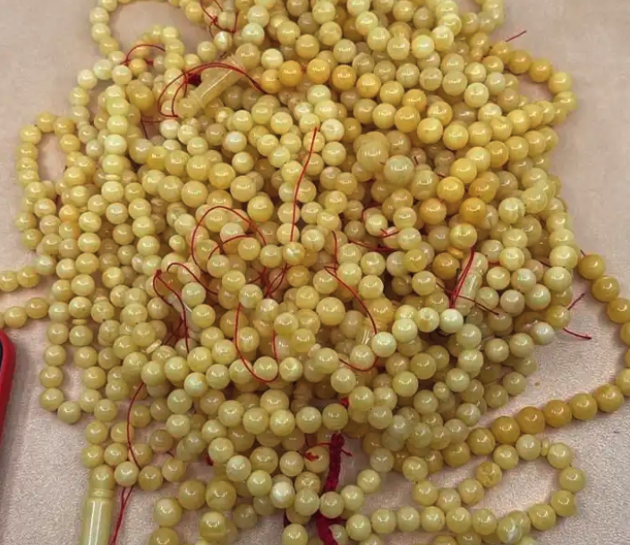 مزاد اليوم الساعه 8 مساء مزاد كهرمان حر طبيعي