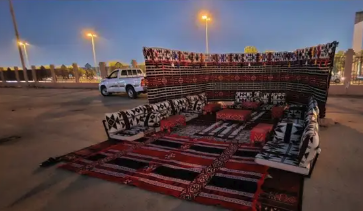 تاجر جلسات شعبيه تاجر كنب تاجر طاوله كراسي قهوجيين