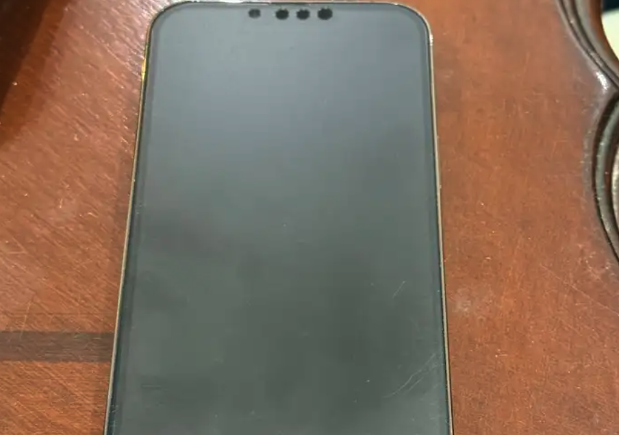 ايفون 13 برو ماكس 512 مع هدية