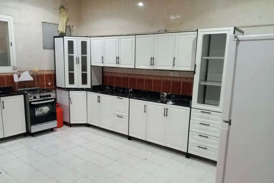 شقة مؤثثه حي ظهرة لبن ثلاث وصاله 6000 شهريا