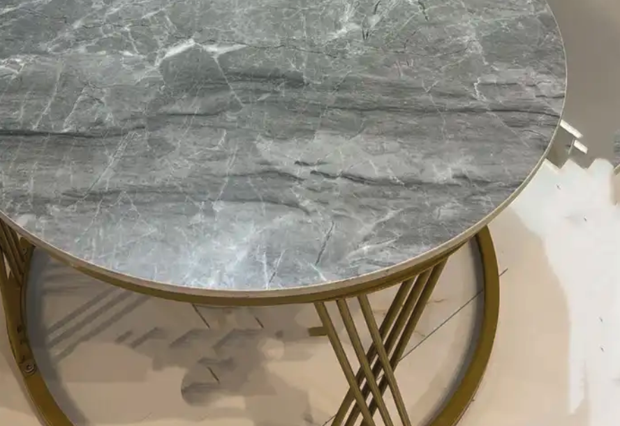 طاولة جديدة للبيع