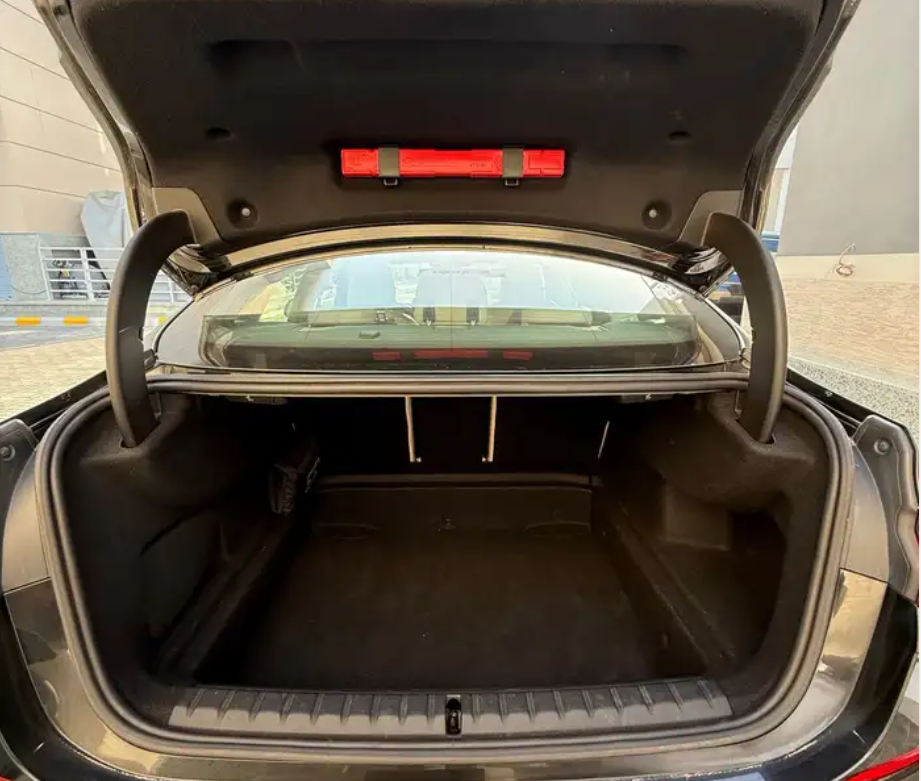 بي ام دبليو 218 I 202