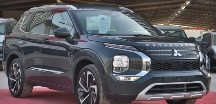 ميتسوبيشي اوتلاندر ستاندر7 و 5 راكب و بريميوم فل2025فرع جدة