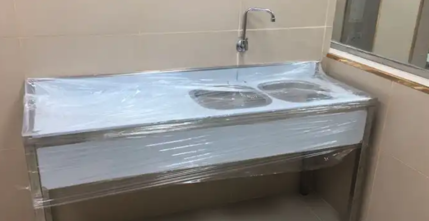 فني تجهيزات مطاعم ومطابخ وكفتيريات وجميع اعمال الاستيل