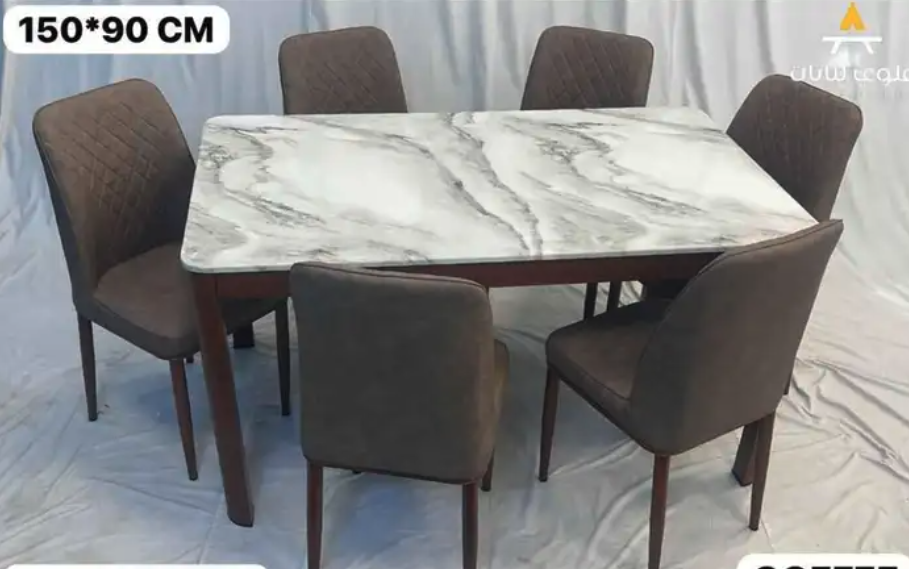 طاوله مع كرسي جديد موجود