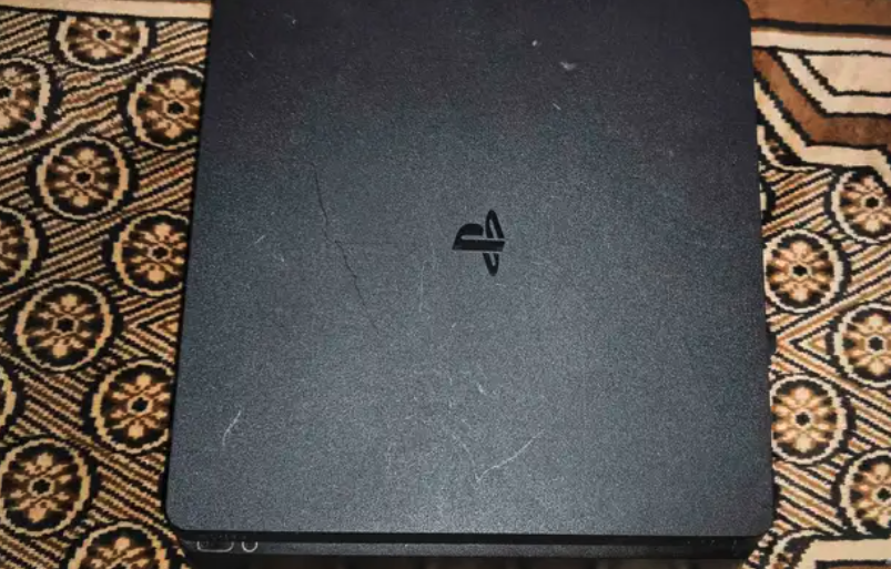 سوني 4 مهكر والعاب معربة