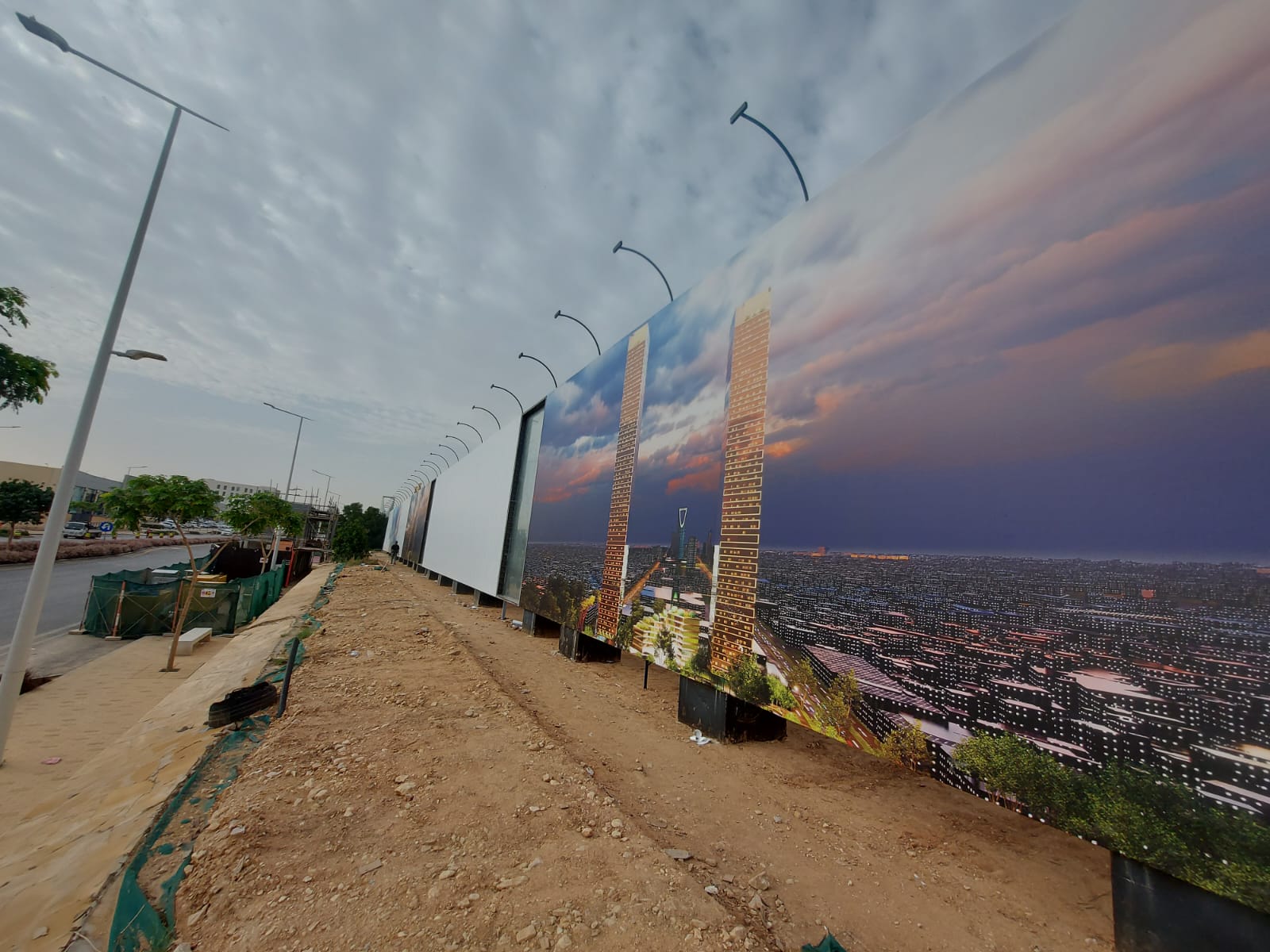 أسوار خشب دعاية وإعلان واسوار شينكو