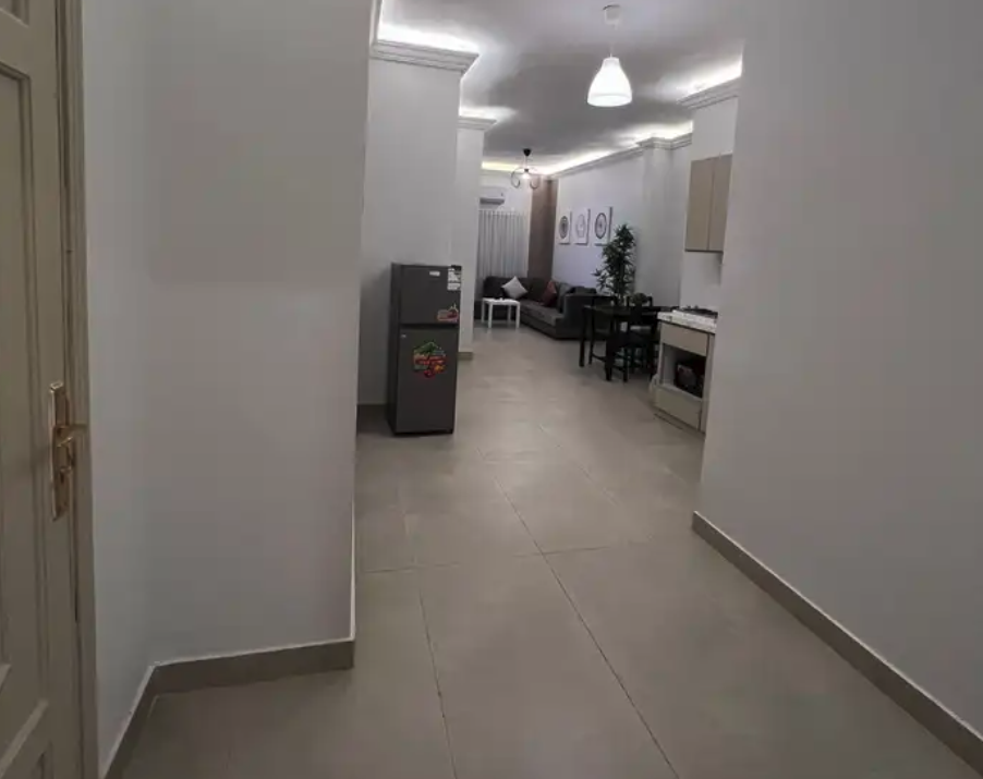 غرفة وصالة مؤثثة وجاهزة للايجار الشهري