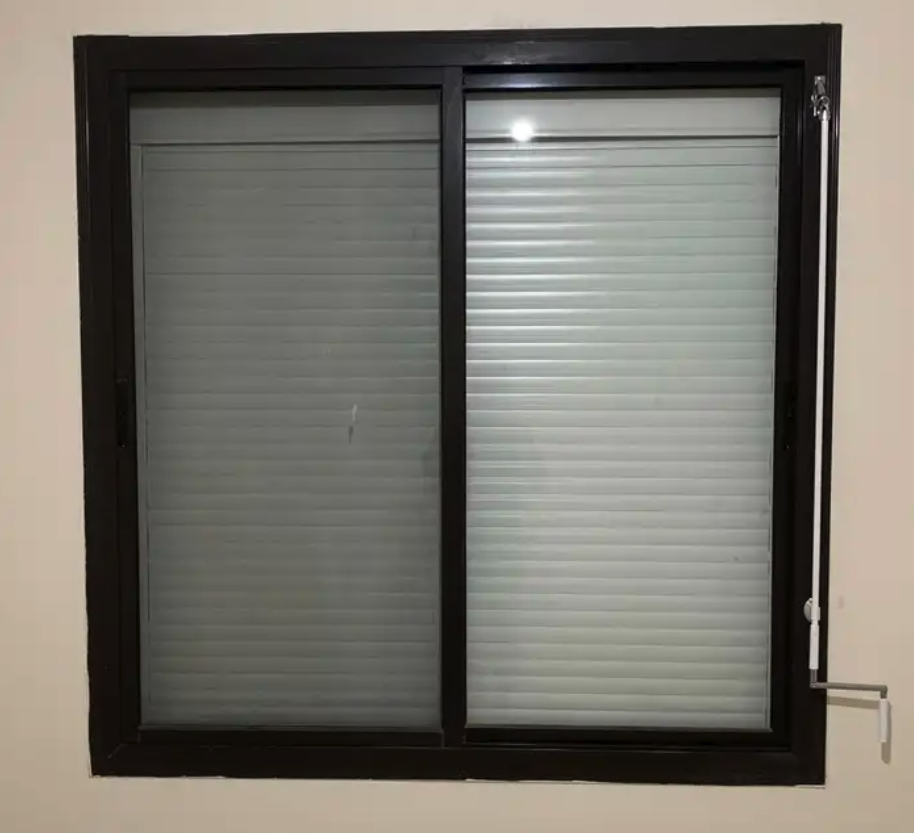 شتر الرول و شبابيك المونيوم