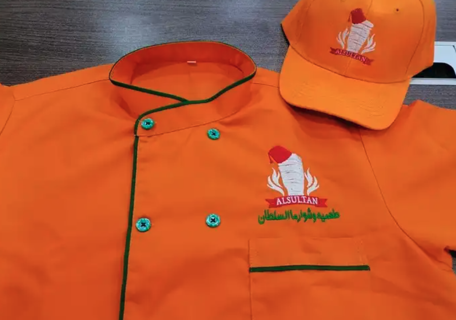 الزي الموحد تيشرتات قمصان بلوفر سديري وغيرها مع التطريز ..