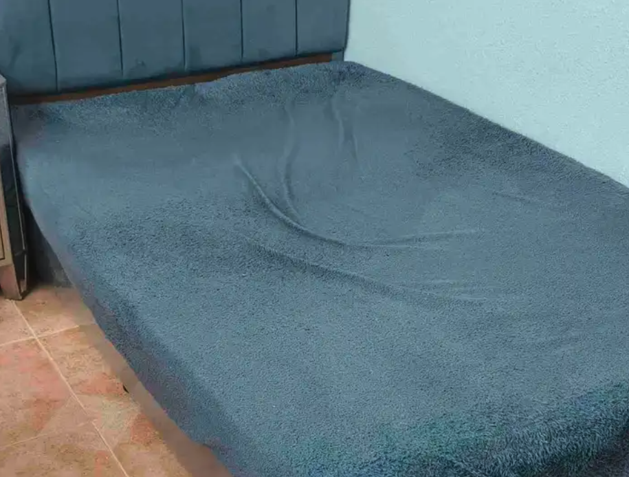 غرفة نوم للبيع المستعجل