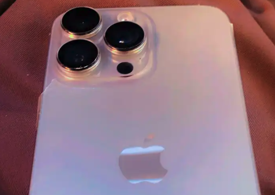 جهاز إيفون 15 استخدام كمل شهر للبيع