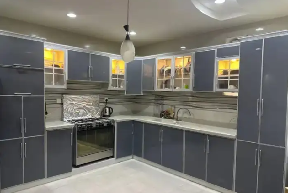 مطبخ نظيف للبيع