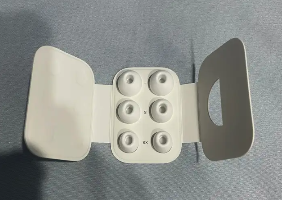 سماعة ابل AirPods Pro 2