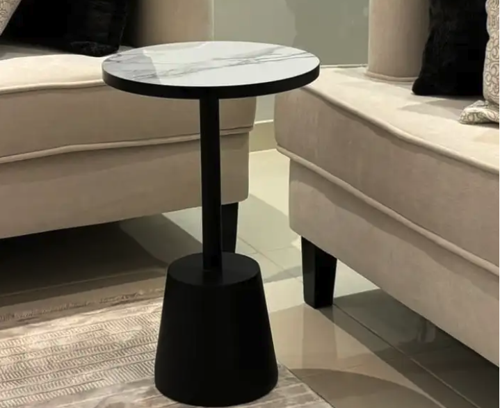 طاوله ضيوف تقديم