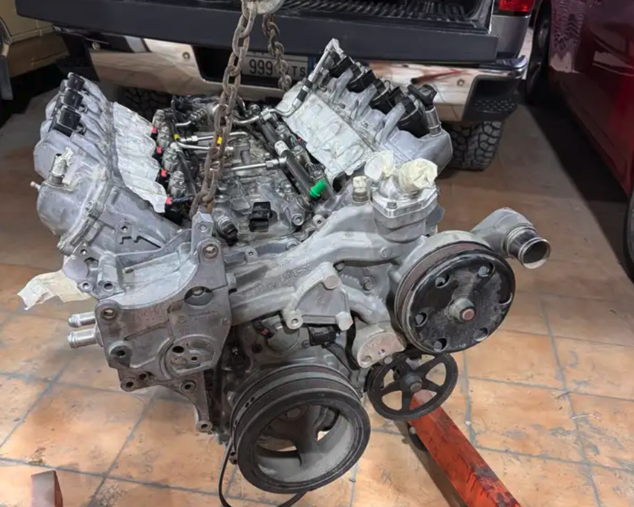 للبيع مكينة 5.3 LT