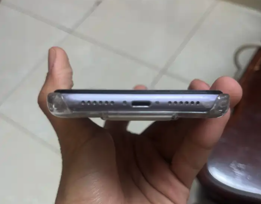 ايفون 11 عادي