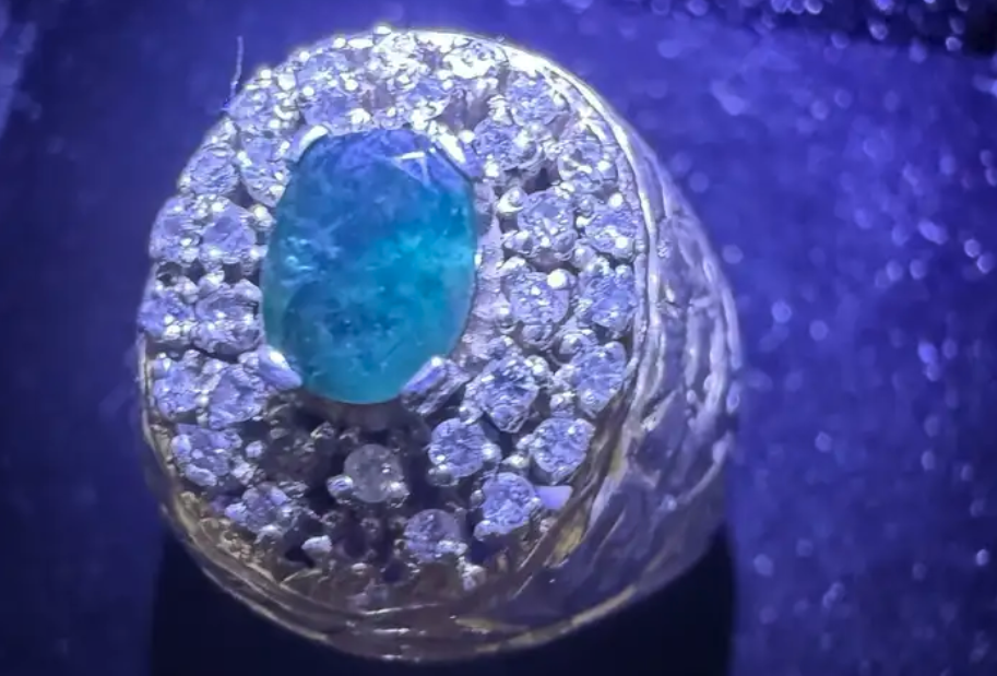 خاتم رجالي الماس وزمرد