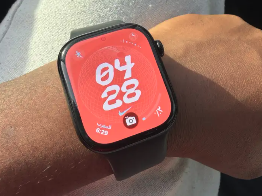 للبيع ساعة Apple Watch Series 10 مقاس 46mm نسخة GPS