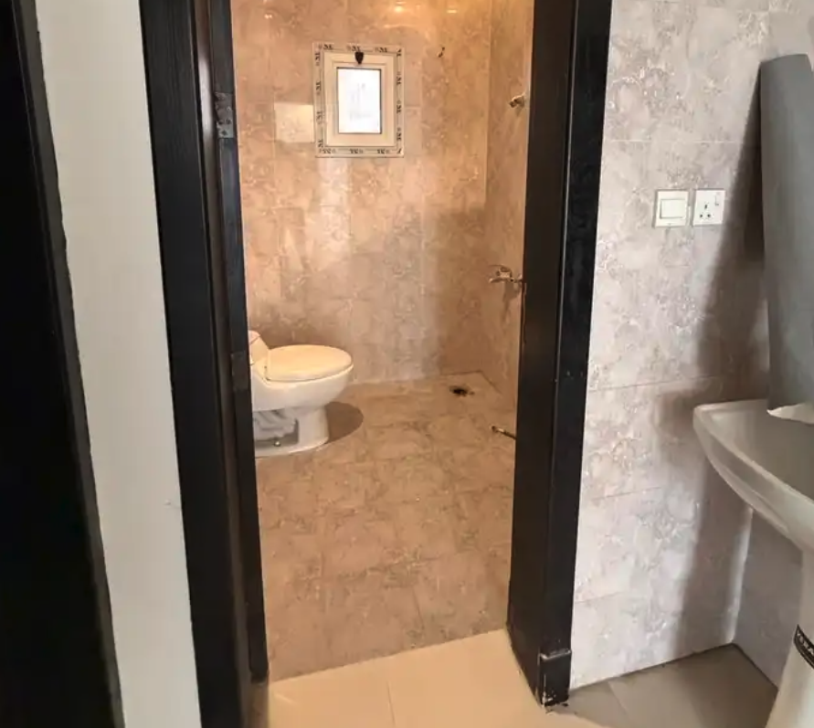 شقة للايجار في حي طويق بمكيفات