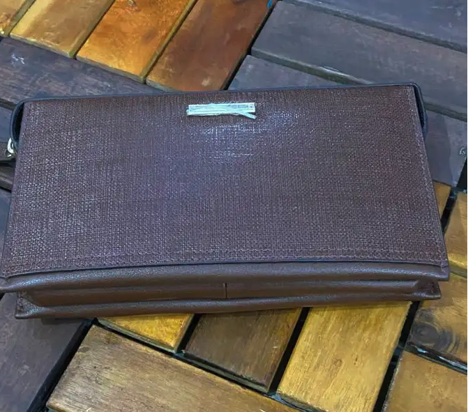 شنط رجالية فاخرة