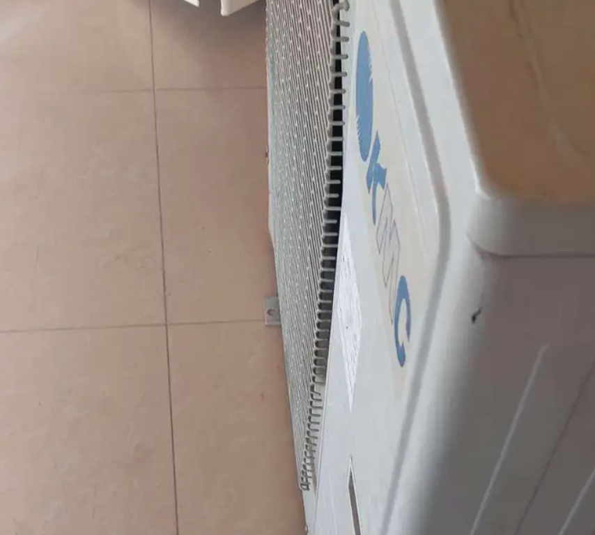 مكيف اسبلت LG