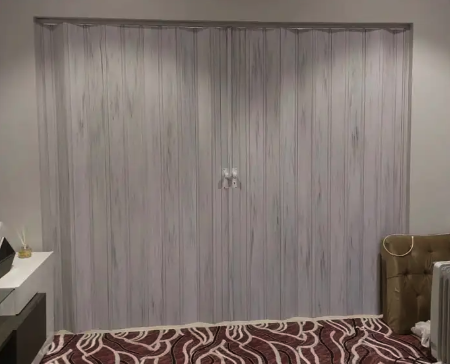 ابواب كرديون سحاب بلاستيك جلد كوري ايطالي باعبود للديكورات