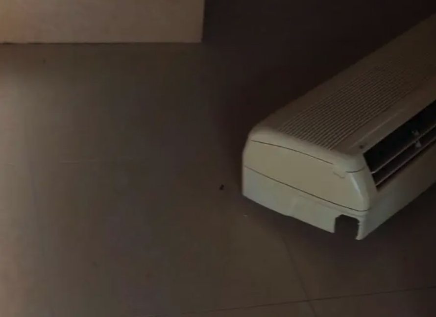 مكيف اسبلت LG