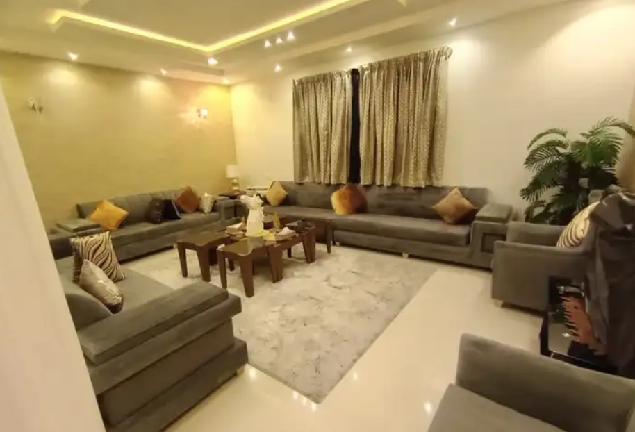 شركة تنظيف بالرياض غسيل فلل شقق مجالس فرشات خزانات مكيفات