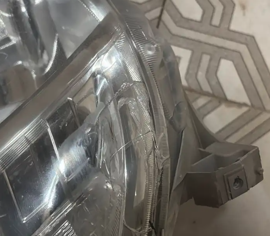 للبيع قطع غيار هايلوكس