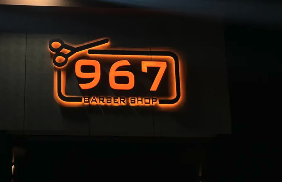 تركيب لوحات حروف بارزه كلايدينج اكريليك بنر لوحه صيانه