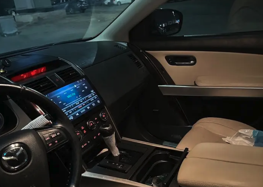 للبيع جيب مازدا cx9 موديل 2013 فل كامل