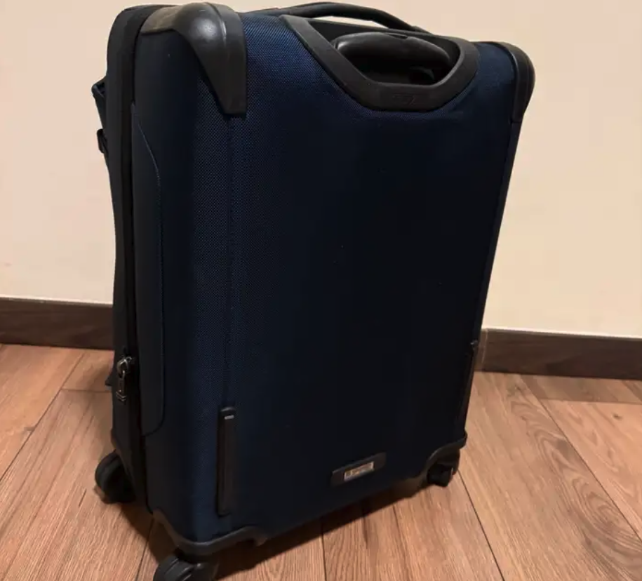 شنطة تومي Tumi bag