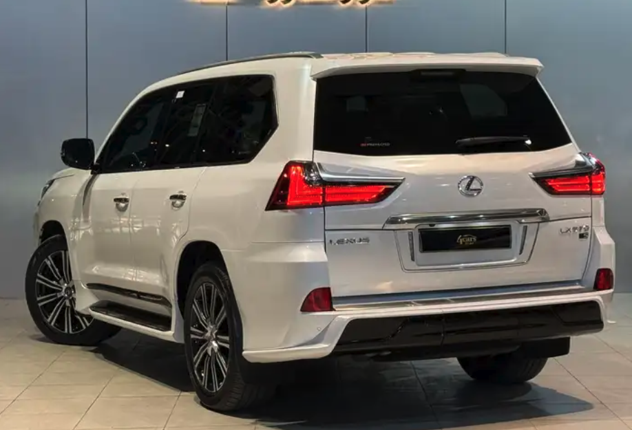 لكزس LX570 2021 (( ممشى 60 الف ))