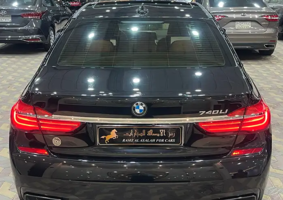 بي ام دابليو الفئه السابعة موديل 2019 فل كمل كت ام