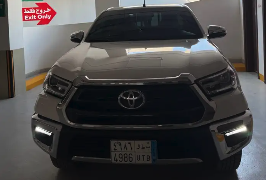 مزاد لمد 24 ساعه هايلكس دبل ديزل موديل 2024