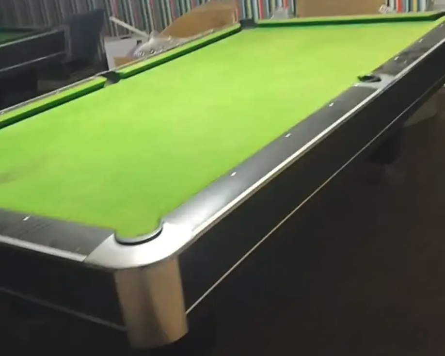 طاولة بلياردة