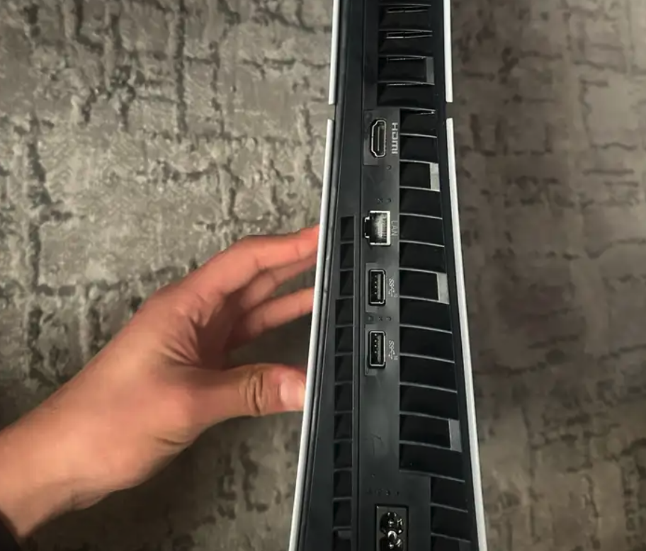 سوني 5 للبيع