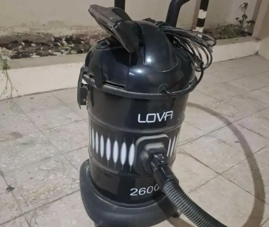 مكنسة بحالة جيدة لوفا
