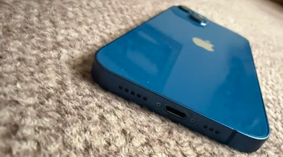 للبيع ايفون 13 لون ارزق 256GB